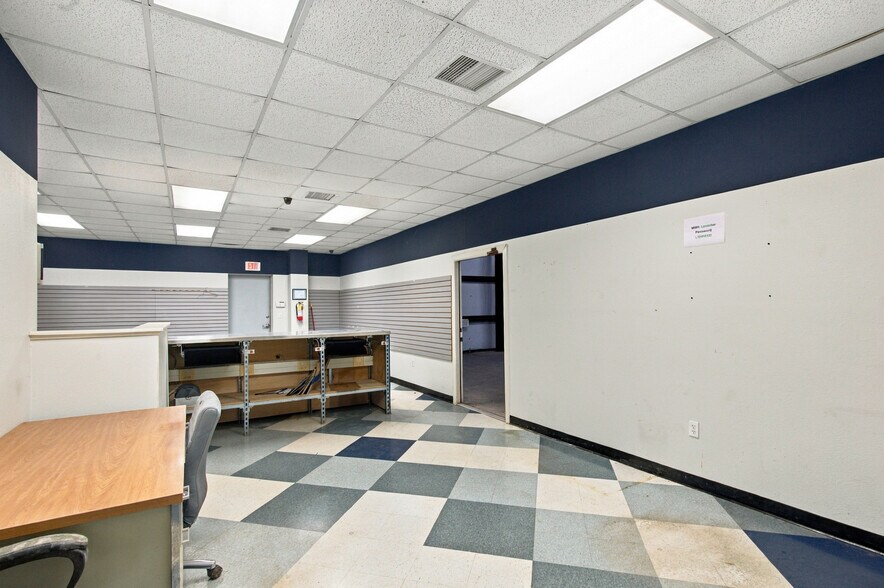 More Photos Of 512 Hartman Rd, Victoria Warehouse For Sale