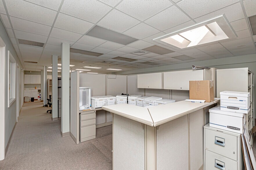 More Photos Of 8425 Cumberland Pl, Baton Rouge Medical For Lease