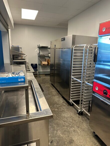 More Photos Of 7 S 12th St, Midland Schools For Lease