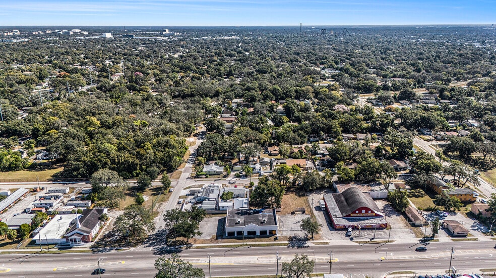 More Photos Of 10015 N Nebraska Ave, Tampa Freestanding For Sale