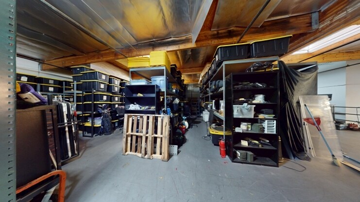 More Photos Of 19641 Descartes, Foothill Ranch Light Manufacturing For Sale