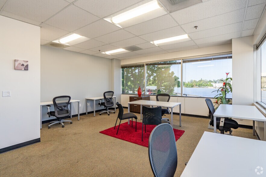 More Photos Of 4900 California Ave, Bakersfield Coworking Space