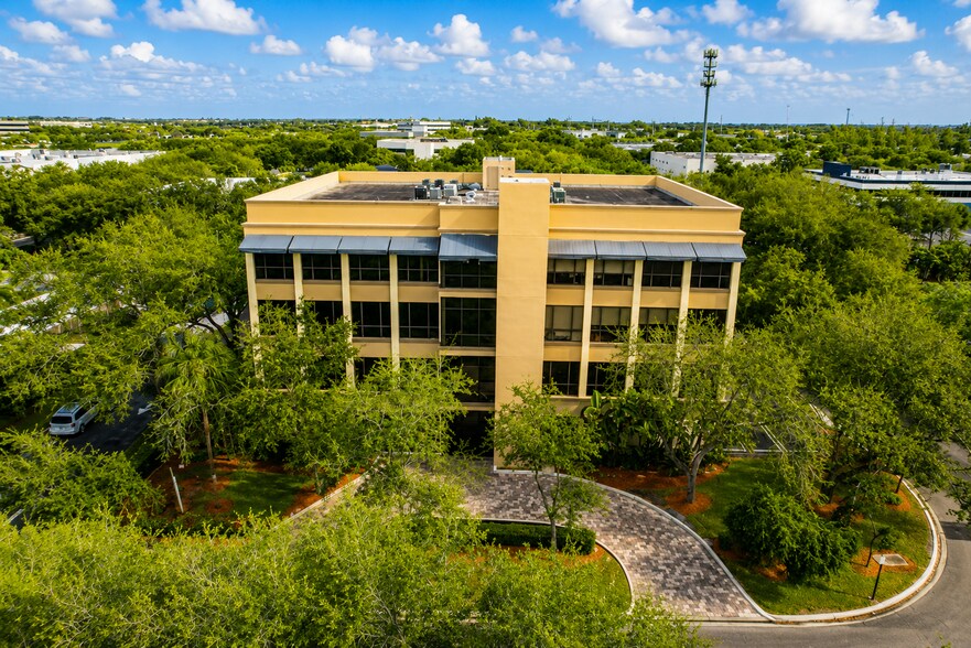 More Photos Of 14125 NW 80th Ave, Miami Lakes Office For Sale