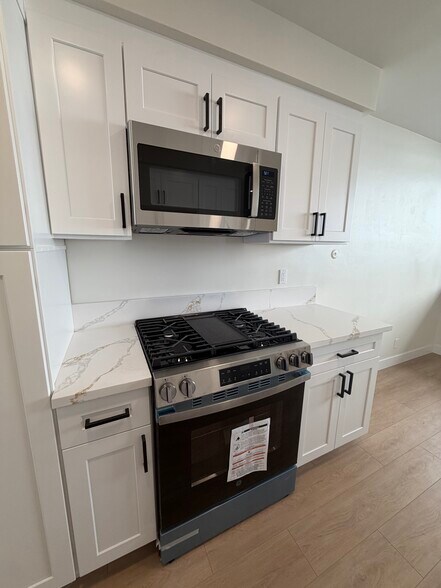 More Photos Of 623 Orange Grove Ave, Glendale Apartments For Sale