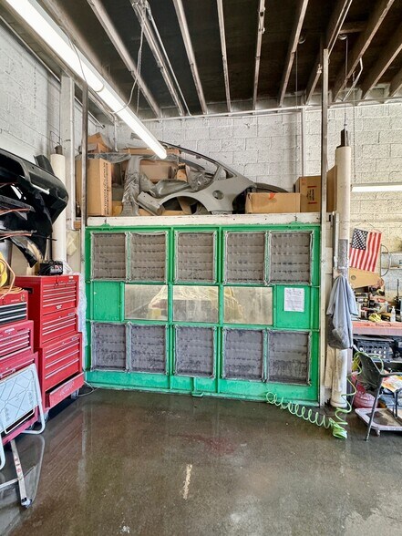 More Photos Of 2301 W 44th Ave, Denver Auto Repair For Sale