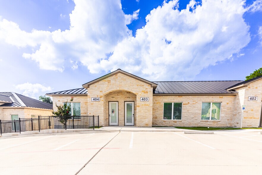 More Photos Of 3000 Polar Ln, Cedar Park Office For Lease