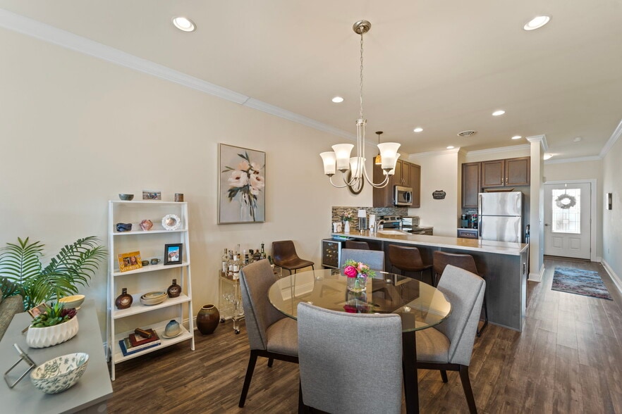 More Photos Of 501 E Franklin St, Endicott Apartments For Sale