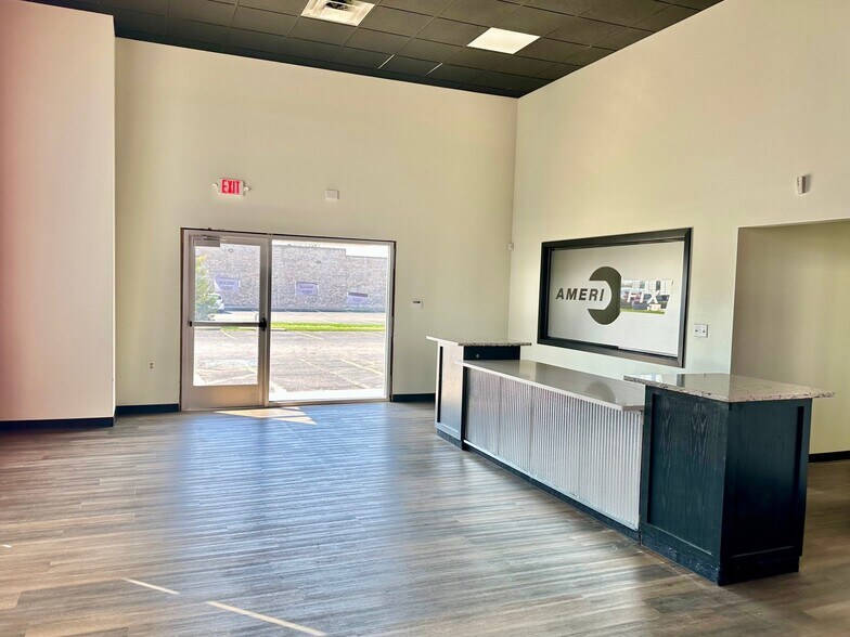 More Photos Of 1575 N Bendix Dr, South Bend Auto Repair For Sale