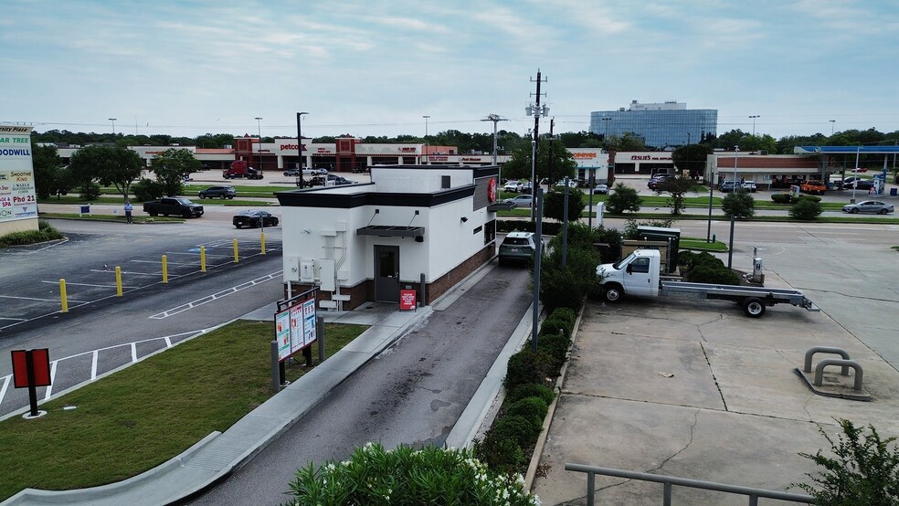 More Photos Of 2413 Bay Area Blvd, Houston Fast Food For Sale