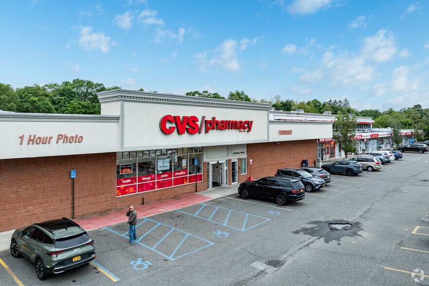 Primary Photo Of 508-520 Larkfield Rd, East Northport Storefront Retail Office For Lease