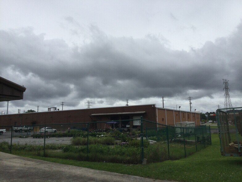 More Photos Of 1019-1021 S 4th St, Gadsden Freestanding For Lease