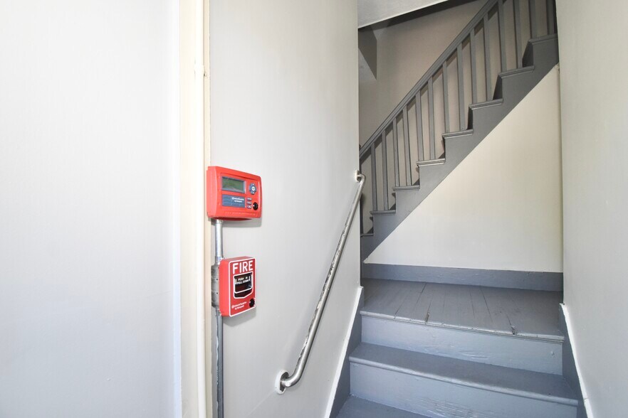 More Photos Of 855 Liberty St, Springfield Apartments For Sale