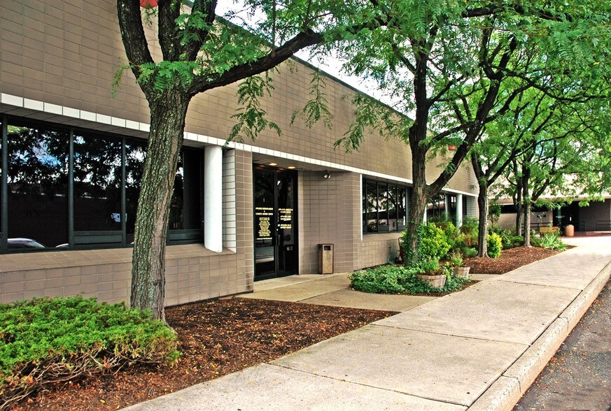 More Photos Of 182 South St, Morristown Medical For Lease