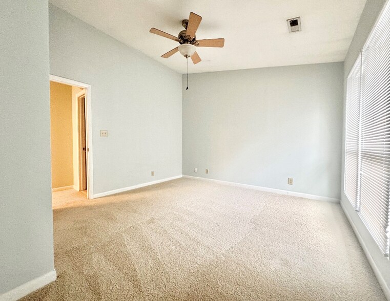 More Photos Of 201 Howell St, Chapel Hill Apartments For Sale