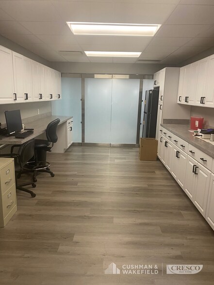 More Photos Of 25200 Chagrin Blvd, Beachwood Office For Lease