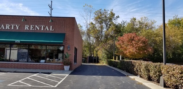 More Photos Of 870 Sheridan Rd, Highwood Storefront Retail Office For Sale