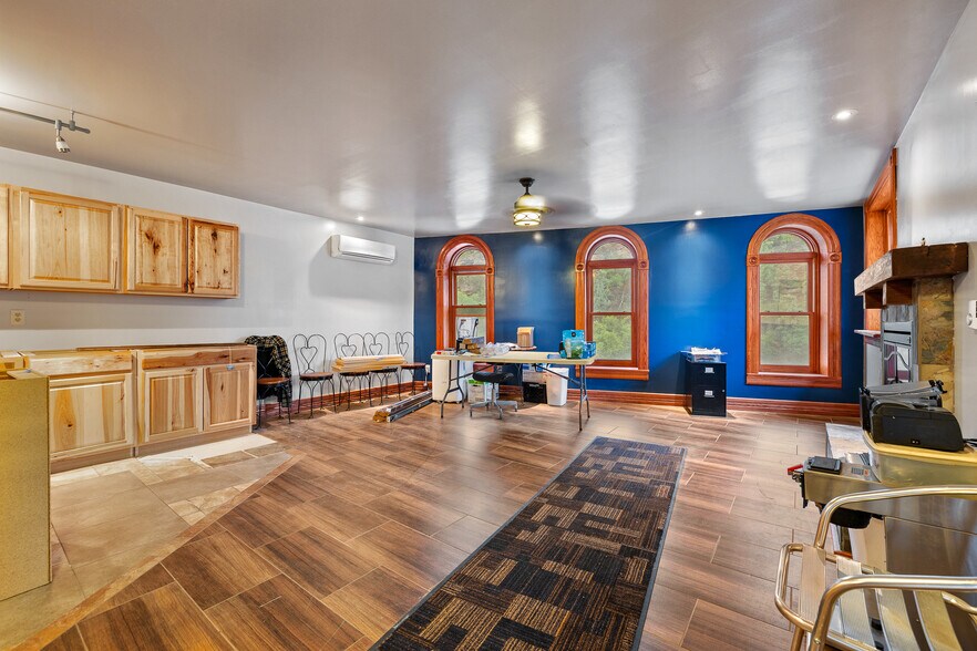 More Photos Of 509 N River St, Hot Springs Restaurant For Sale