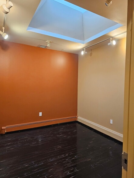 More Photos Of 626 Willis Ave, Williston Park Storefront Retail Office For Sale
