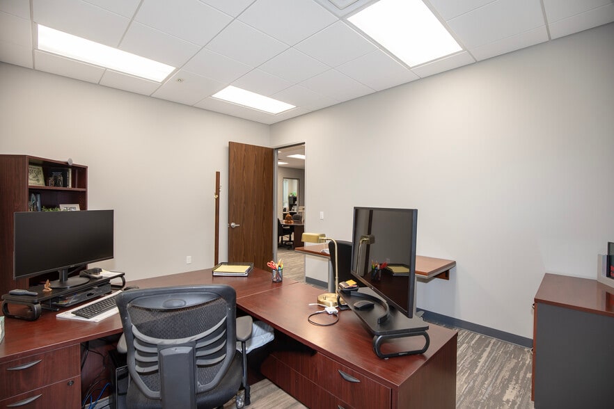 More Photos Of 2605 Columbia Memorial Pky, Kemah Office For Lease