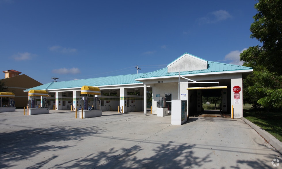 More Photos Of 4628 Chiquita Blvd S, Cape Coral Carwash For Sale