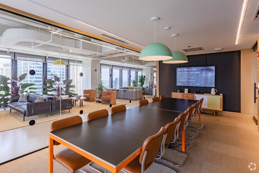 More Photos Of 330 N Wabash Ave, Chicago Coworking Space