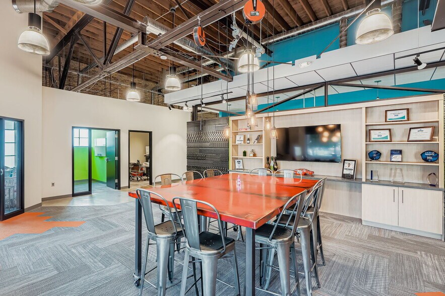 More Photos Of 571 Snelling Ave N, Saint Paul Office For Sale