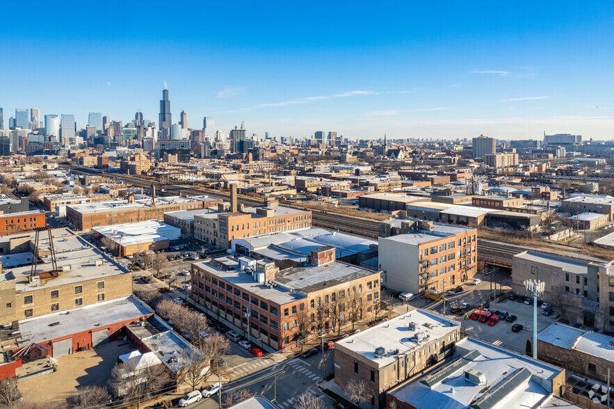 More Photos Of 431 N Wolcott Ave, Chicago Loft Creative Space For Sale