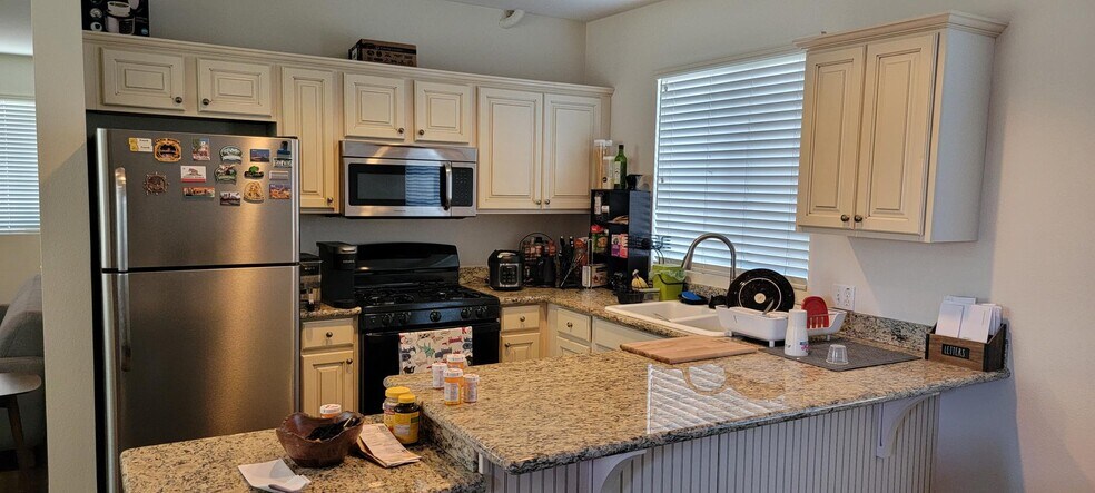 More Photos Of 8732 Reading Ave, Los Angeles Apartments For Sale