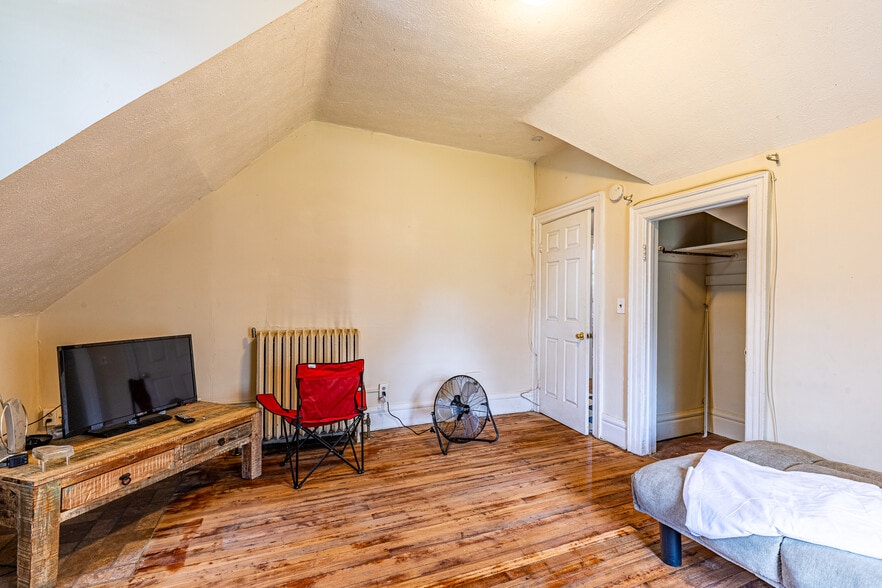 More Photos Of 1041 Lake Ave, Rochester Apartments For Sale