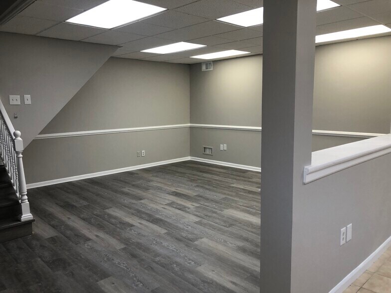 More Photos Of 1 Cardinal Dr, Little Falls Office For Lease