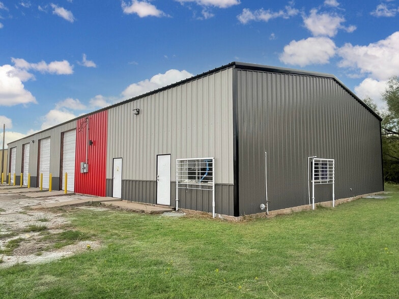 More Photos Of 2901 E Hwy 80, Abilene Warehouse For Lease