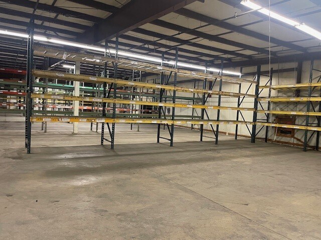 More Photos Of 2970 Perrowville Rd, Forest Warehouse For Lease