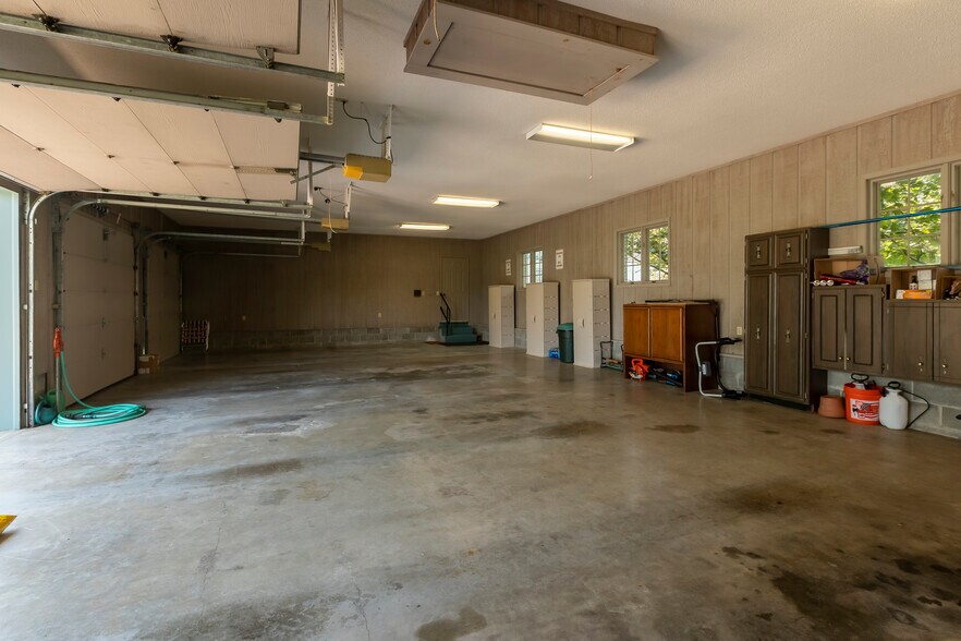 More Photos Of 15866 Moellers Rd, Marion Specialty For Sale