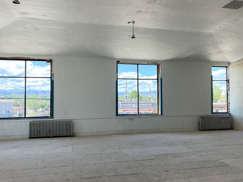 More Photos Of 15 E Iowa Ave, Denver Storefront For Lease