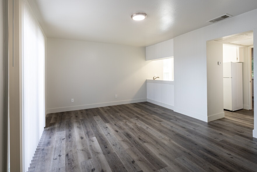 More Photos Of 2228 Edison Ave, Sacramento Apartments For Sale