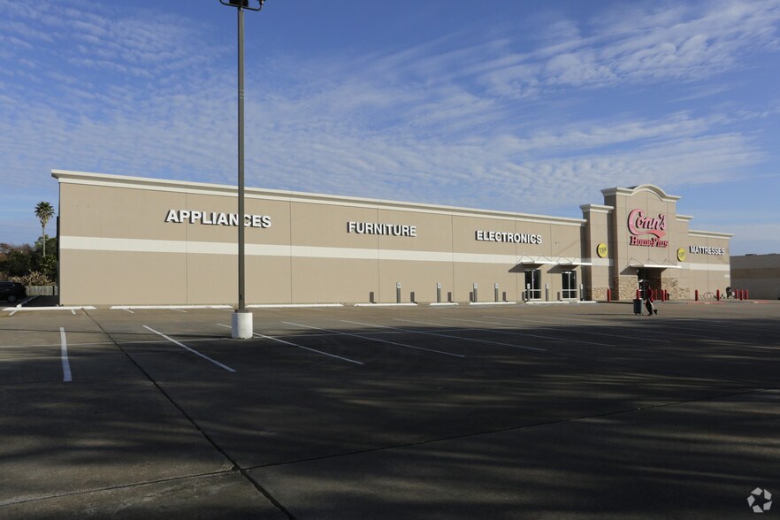 More Photos Of 14500 Westheimer Rd, Houston Freestanding For Lease