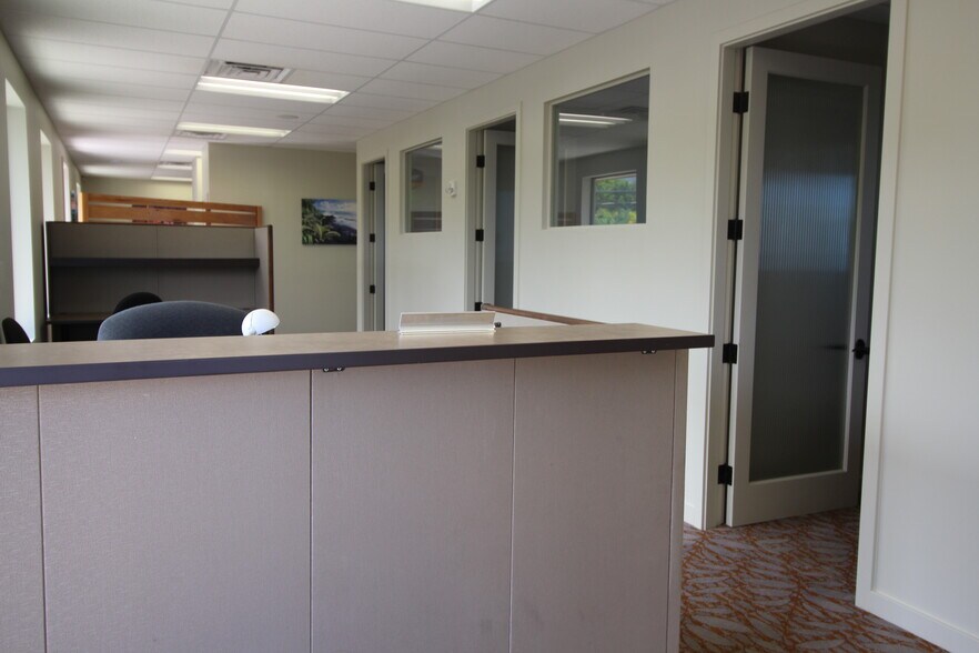 More Photos Of 75-5919 Walua Rd, Kailua Kona Office For Lease