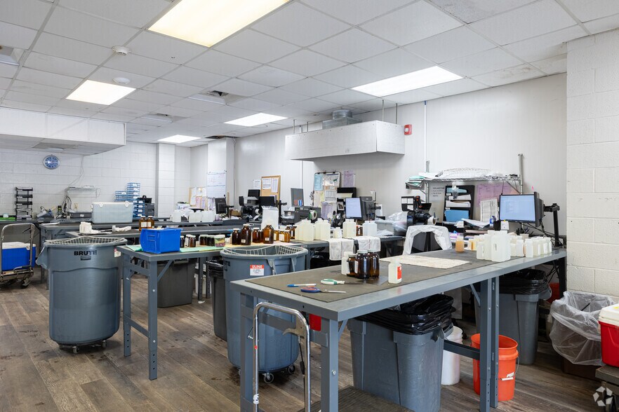More Photos Of 5102 La Roche Ave, Savannah Office For Lease