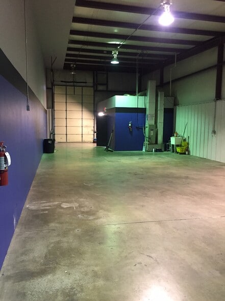 More Photos Of 841-881 E Warren St, Gardner Unknown For Lease