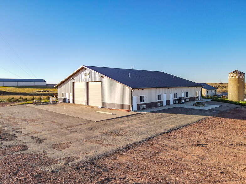 More Photos Of 13603 38th St SW, Belfield Flex For Lease