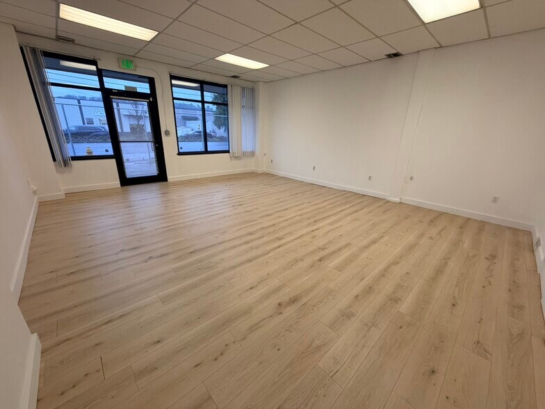 More Photos Of 3427 4th Ave S, Seattle Warehouse For Lease