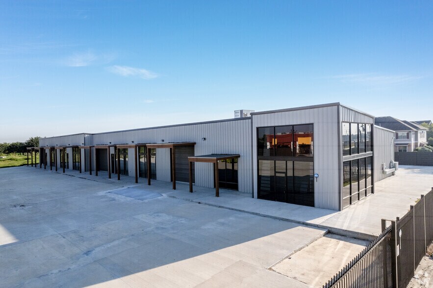 More Photos Of 6205 S Sam Houston Pky E, Houston Flex For Lease