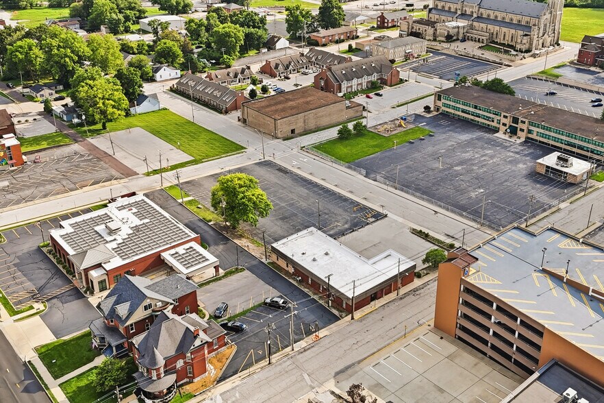More Photos Of 12 W Lincoln St, Belleville Medical For Sale