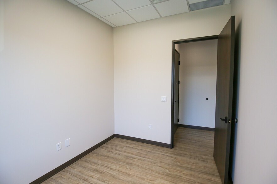 More Photos Of 3242 Preston Rd, Plano Medical For Sale
