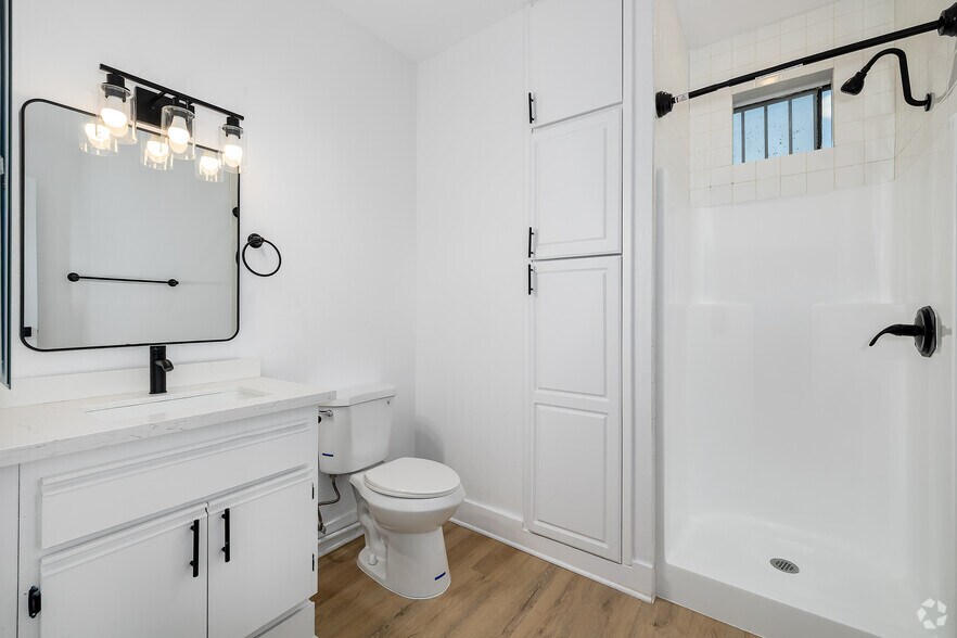 More Photos Of 420 W Windsor Rd, Glendale Apartments For Sale