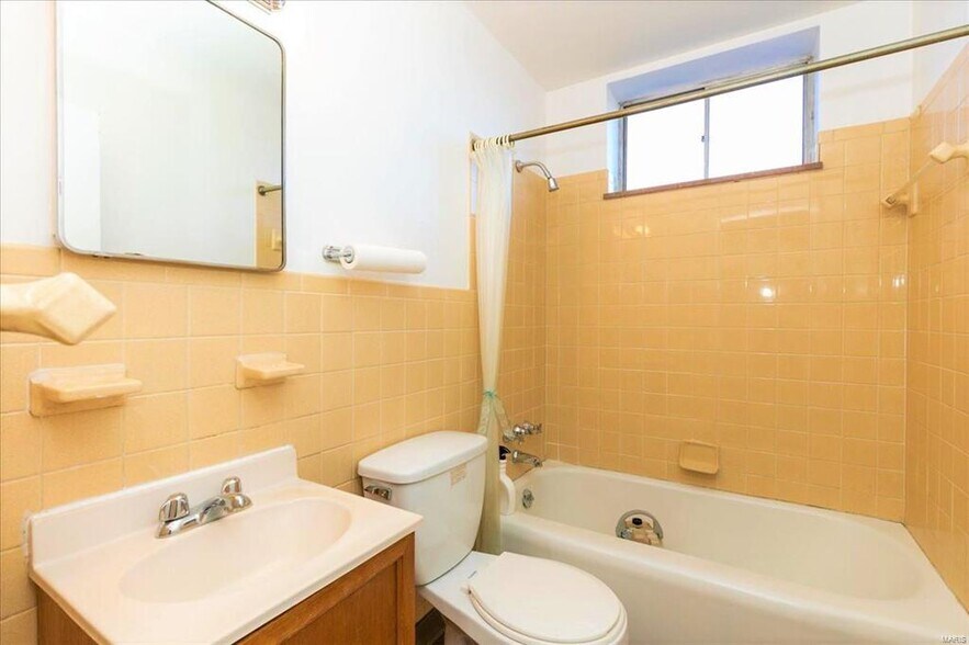 More Photos Of 9979 Watson Rd, Saint Louis Storefront Retail Office For Sale