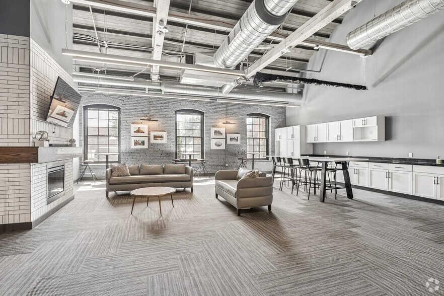 More Photos Of 811-827 Court St, Utica Apartments For Lease