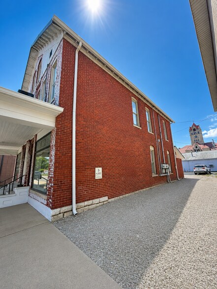 More Photos Of 113-115 E 3rd St, Rushville Storefront Retail Residential For Sale