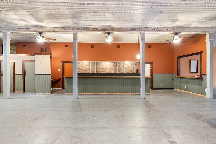 More Photos Of 107 E Main St, Eagle Lake Specialty For Sale