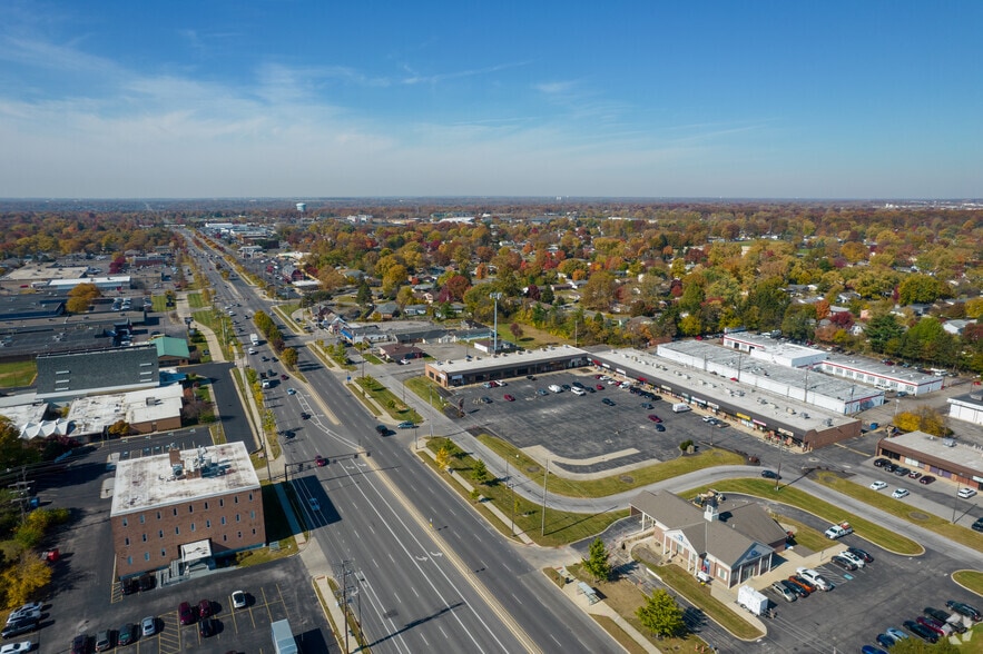 More Photos Of 1452-1518 Morse Rd, Columbus Freestanding For Lease
